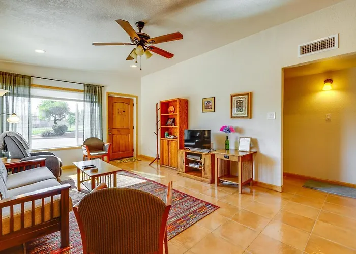 Holiday home 2 Mi To Asu! Updated Family W/ Patio + Yard