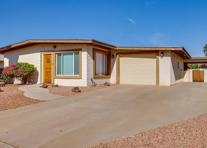Holiday home 2 Mi To Asu! Updated Family W/ Patio + Yard *